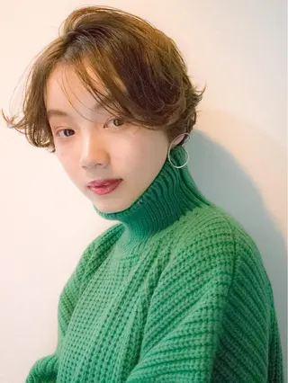 ショート pole/apartment所属・💓パーマ，💗 レイヤーカットのヘアスタイル