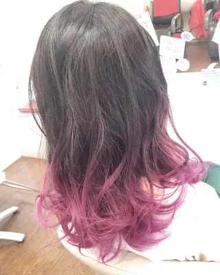 ミディアム GLAD 萩原のヘアスタイル