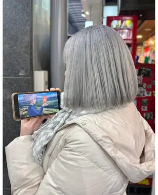 ショート カラー GARU-ガル-所属・TSUNO🦖 派手髪/オタク美容師のヘアスタイル