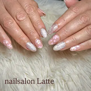 ネイル Nailsalon Latteのネイルデザイン
