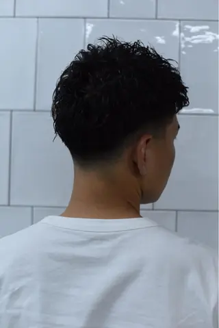 パーマ メンズ MERICAN BARBER  SHOP TOKYO所属・🧩嶋田 琉輝也🧩のヘアスタイル