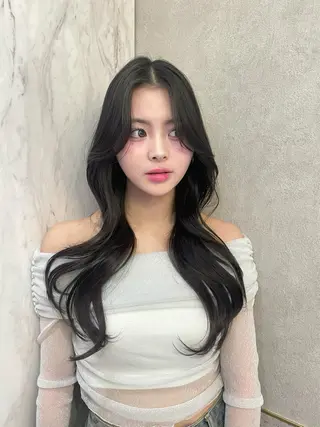 ロング カラー RIN🩶レイヤー /ハッシュカットのヘアスタイル