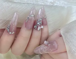 ネイル D-BEAUTY Nailsalonのネイルデザイン