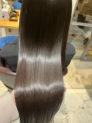 ロング diar／Saori 透明感カラー🤍のヘアスタイル