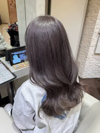 ロング カラー 本多 美羽のヘアスタイル