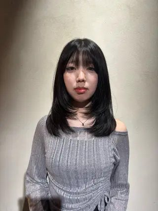 セミロング カラー ⠀ リコのヘアスタイル