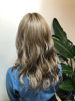 ロング カラー 女性リピ90%🍨 🩷佐藤みずきのヘアスタイル