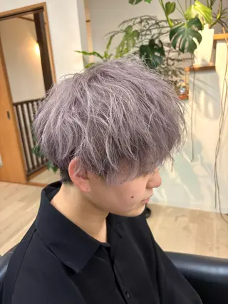 ショート カラー RAIA💎ケア ブリーチ＆パーマ💎のヘアスタイル