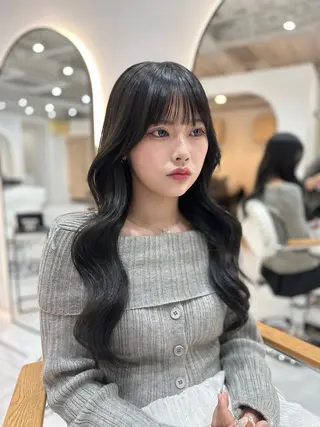 ロング カラー 韓国ヘア顔周りカット 艶髪ベージュtamaのヘアスタイル