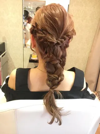ロング ヘアアレンジ Minami .のヘアスタイル