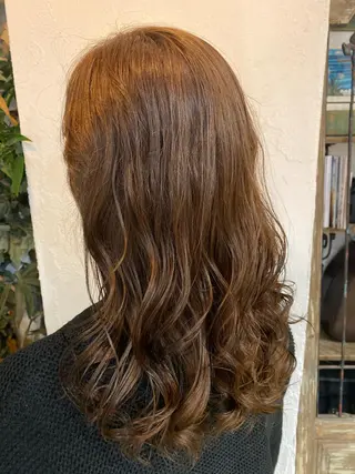 ロング カラー La  SHE's 天王寺店所属・マルヤマ リナのマツエク・マツパデザイン