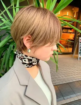 ショート カラー Number博多所属・東村 光希のヘアスタイル