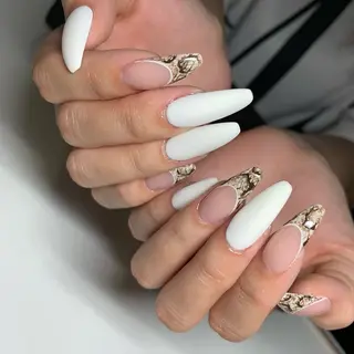 ネイル Attrait所属・momo sのネイルデザイン