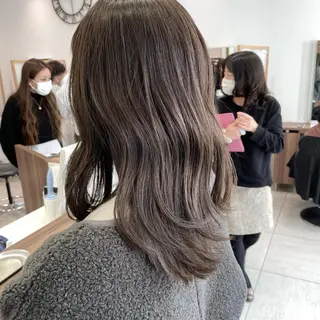 セミロング カラー ナカタケ ユウのヘアスタイル