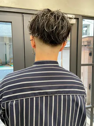 ミディアム パーマ ヘアアレンジ メンズ エフエム 離れ 明大前(FM) FM離れ 明大前 メンズサロン/フェード【エフエム】所属・💈圧倒的メンズ特化 DAITO💈のヘアスタイル