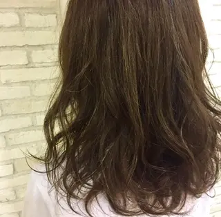 セミロング カラー HAUS 片山みほのヘアスタイル