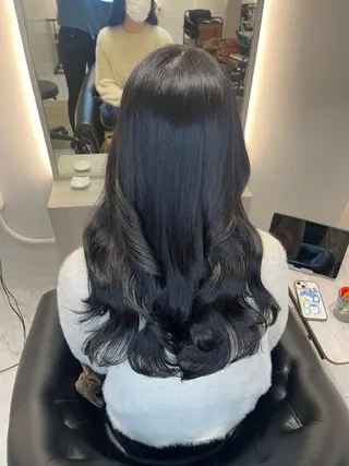 ロング カラー &chaLme   心斎橋所属・emi/髪質改善/ 韓国風/艶カラーのヘアスタイル