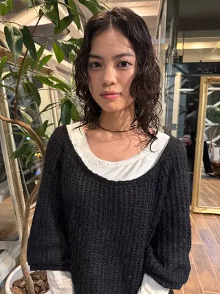 セミロング パーマ 村上 輝のヘアスタイル