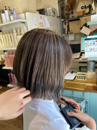 ショート カラー 透明感カラー/韓国 ヘア🩶yuri🩵のヘアスタイル