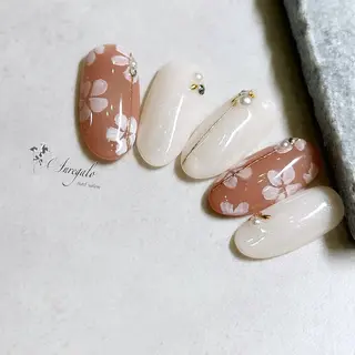 ネイル nail salon Anregalo《アンレガロ》所属・橋本 麻未のネイルデザイン