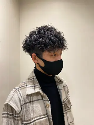 ショート パーマ メンズ オカベ ショウマのヘアスタイル