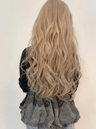 ロング カラー 加藤 利基のヘアスタイル