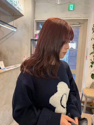 セミロング カラー ミルクティー× グレージュMOMOのヘアスタイル