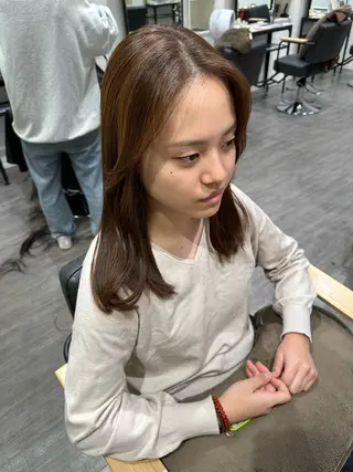 ミディアム カラー 艶髪レイヤー上田 紗也🇰🇷💗のヘアスタイル