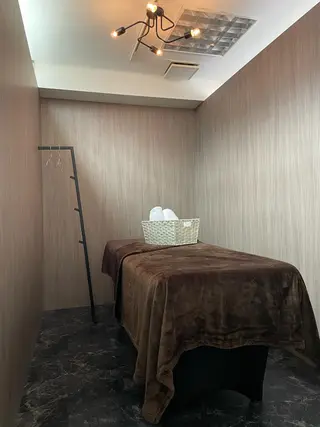 dion.kobe所属・脱毛リラグゼーション dion.kobeのエステ・リラクイメージ