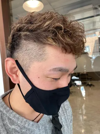 ショート カラー LEO所属・坂井田 浩樹のヘアスタイル