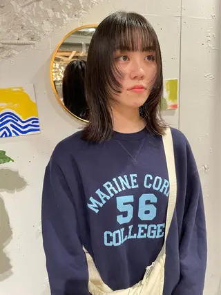 セミロング 大角  実希のヘアスタイル