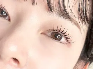 マツエク・マツパ Eyelash Lirio所属・EyeLash Lirio リリオのエステ・リラクイメージ