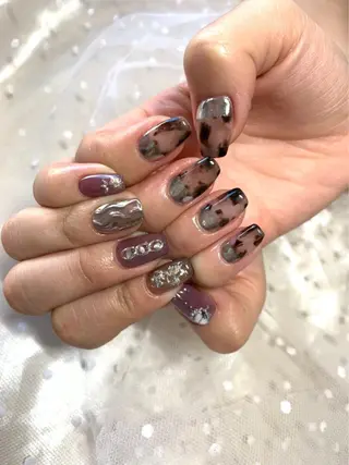 ネイル 指名支持率NO.1 スタイリストのヘアスタイル