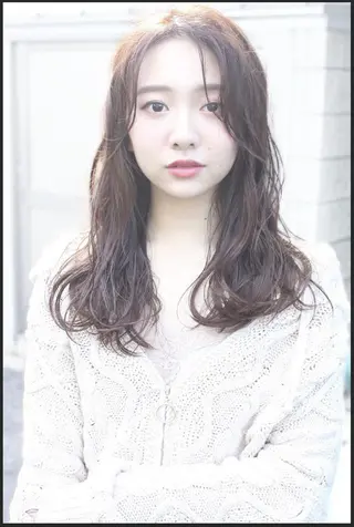 セミロング カラー 川越 輝梨奈のヘアスタイル