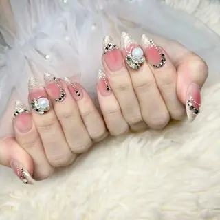 ネイル nail salon Ecrin所属・前島 稀歩のネイルデザイン