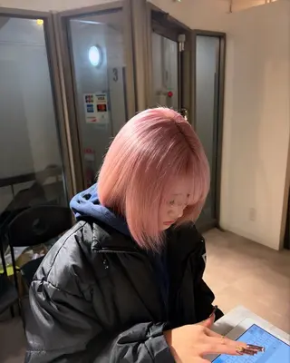 カラー Seleneコウキ ブリーチ/ハイトーンのヘアスタイル