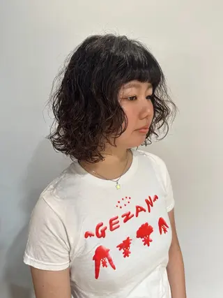セミロング パーマ 塩澤 榛奈のヘアスタイル
