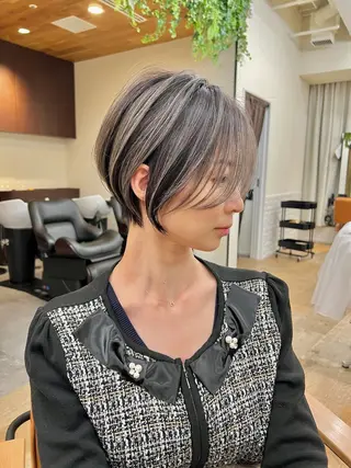 ショート カラー 三澤 陽のヘアスタイル