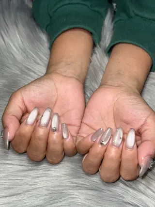 ネイル Momoka 🍑🎀のネイルデザイン