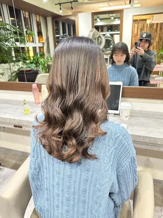 ロング パーマ コテ巻き/パーマ/艶 透明感/荻原凜太郎のヘアスタイル