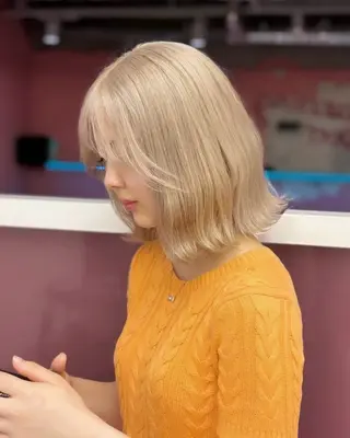 ミディアム カラー 田中麻鈴/ハイトーン /ミルクティーのヘアスタイル