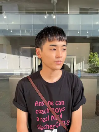 ショート メンズ 吉田一輝 外国人パーマのヘアスタイル