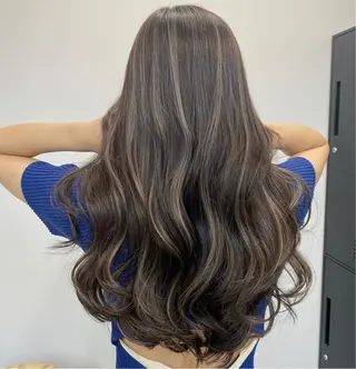 ロング カラー ヘアアレンジ メンズ キッズ ネイル マツエク・マツパ アイブロウ ハイライト、レイヤー カット/西梅田/中西のヘアスタイル