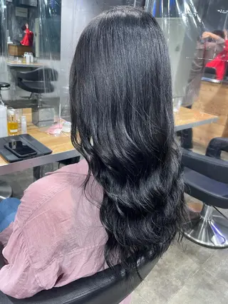 ロング カラー パーマ ヘアアレンジ メンズ キッズ ネイル マツエク・マツパ 透明感カラー・レイヤ ー🎀amika🎀のヘアスタイル