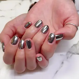 カラー ネイル Q Free nailsのネイルデザイン