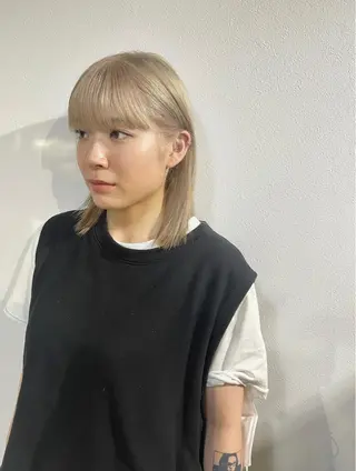 ミディアム カラー ARCANAブリーチ レイヤーカット/原宿のヘアスタイル