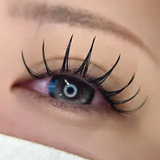 マツエク・マツパ Lau【ラウ】所属・Lau【ラウ】 ⁂NaNaのマツエク・マツパデザイン