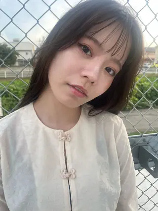 セミロング カラー 遠藤 愛莉のヘアスタイル