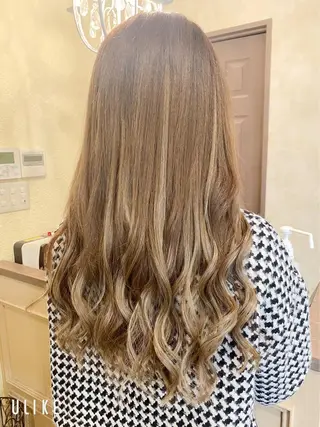 セミロング MagicMush ✴︎シールエクステのヘアスタイル