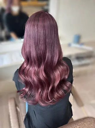 ロング カラー ヘアーズボウリアン所属・細谷 陽向のヘアスタイル